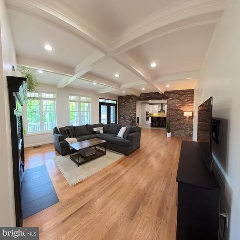 1225 MIDDLE RIVER RD, Stanardsville, VA 22973