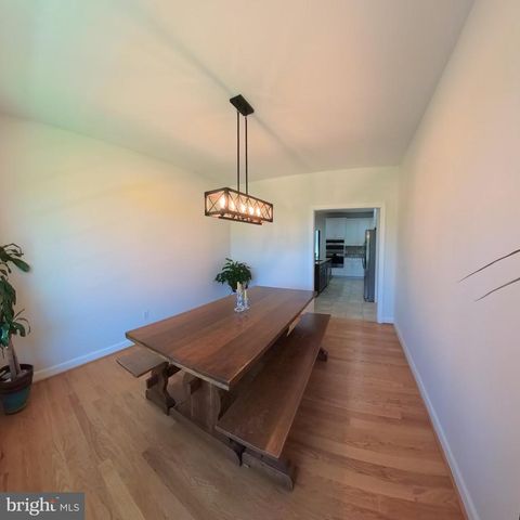 1225 MIDDLE RIVER RD, Stanardsville, VA 22973