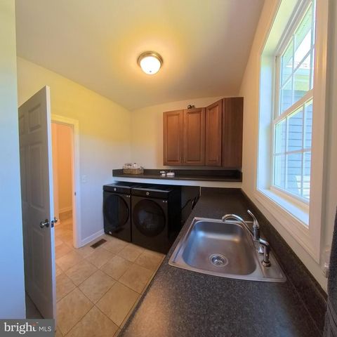 1225 MIDDLE RIVER RD, Stanardsville, VA 22973