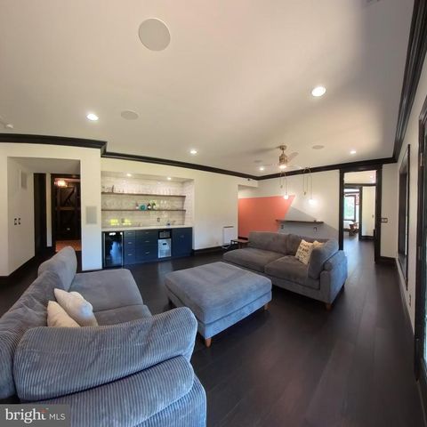 1225 MIDDLE RIVER RD, Stanardsville, VA 22973