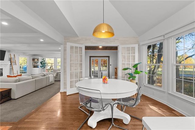 9504 W 106TH Street, Overland Park, KS 66212