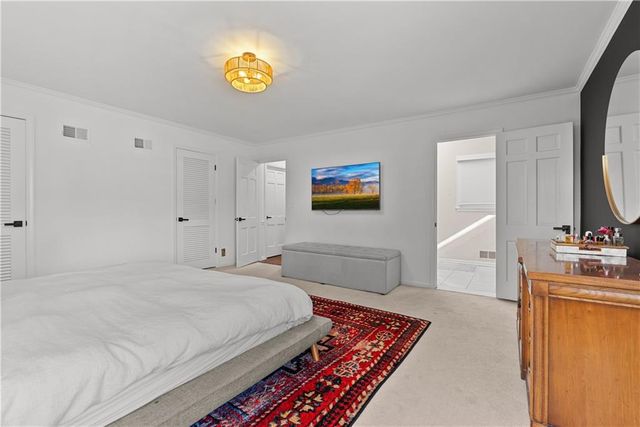 9504 W 106TH Street, Overland Park, KS 66212