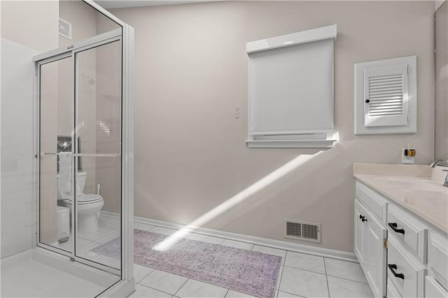 9504 W 106TH Street, Overland Park, KS 66212