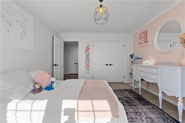 9504 W 106TH Street, Overland Park, KS 66212