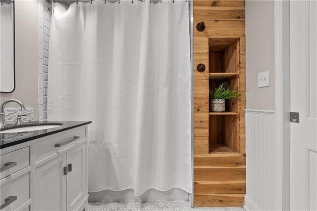 9504 W 106TH Street, Overland Park, KS 66212