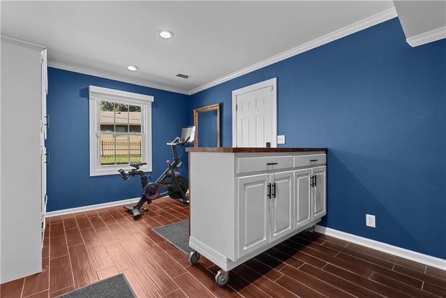 9504 W 106TH Street, Overland Park, KS 66212