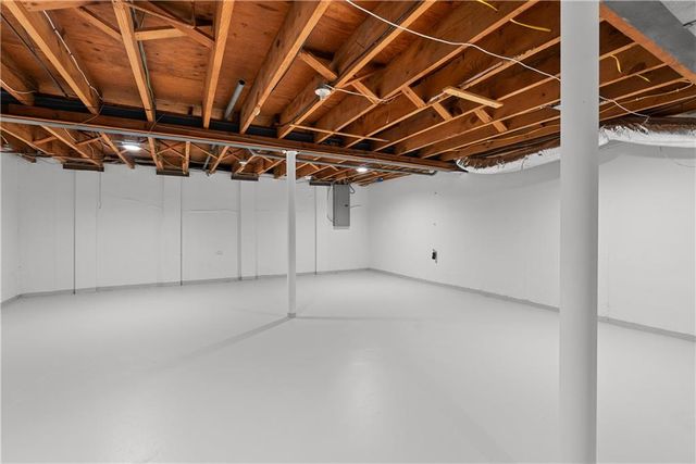 9504 W 106TH Street, Overland Park, KS 66212