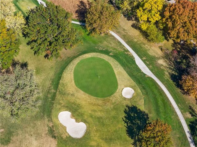 9504 W 106TH Street, Overland Park, KS 66212