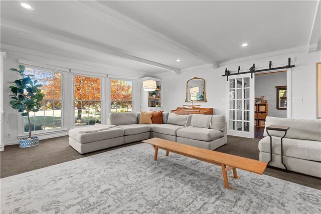 9504 W 106TH Street, Overland Park, KS 66212