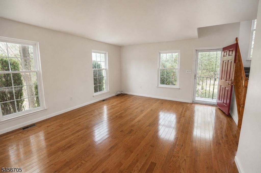 20 DELIKAT LANE, Sayreville Boro, NJ 08872 — photo 4