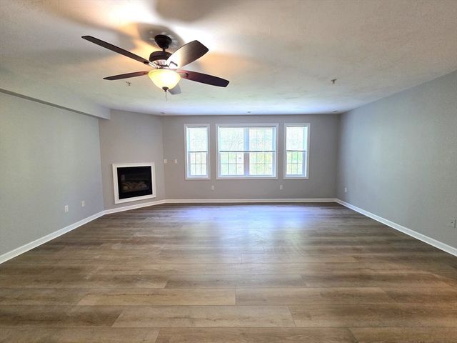 70 Oak Street Extension 3D, Brockton, MA 02301