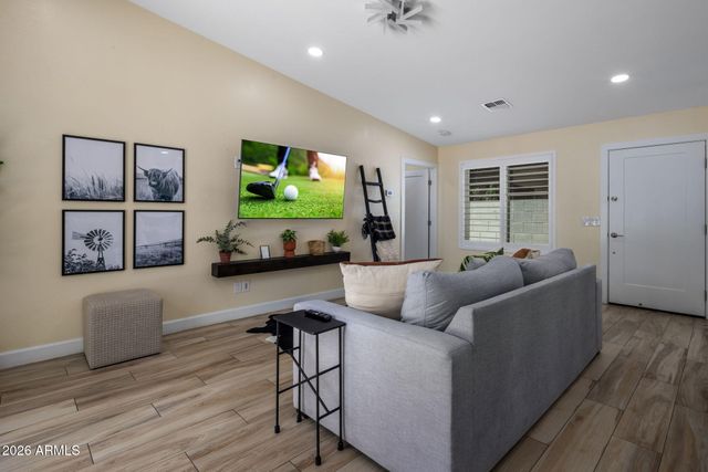 5839 E VOLTAIRE Avenue, Scottsdale, AZ 85254