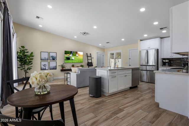 5839 E VOLTAIRE Avenue, Scottsdale, AZ 85254