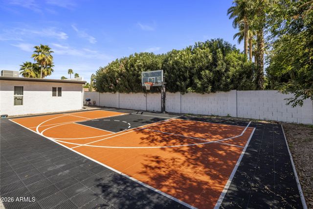 5839 E VOLTAIRE Avenue, Scottsdale, AZ 85254