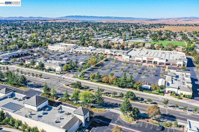 6418 Tiffany Cmn, Livermore, CA 94551