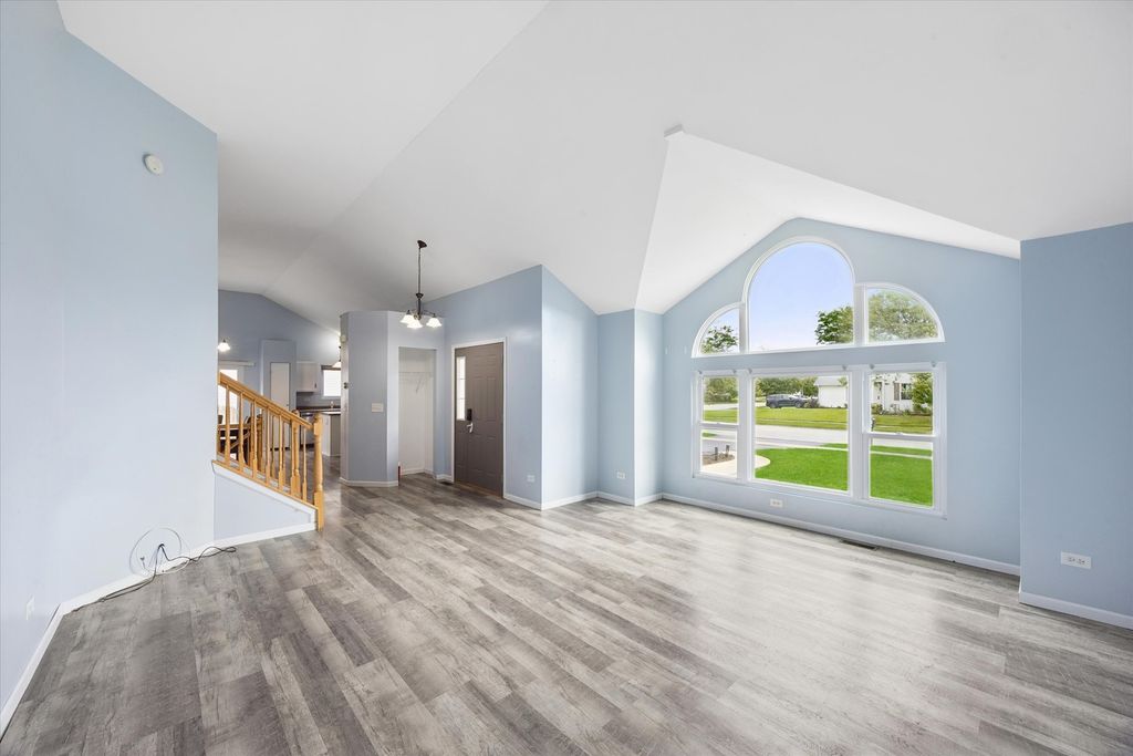 2007 Gray Hawk Drive, Plainfield, IL 60586 — photo 2