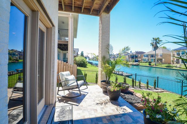 14306 Manorbier Lane, Sugar Land, TX 77498