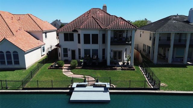 14306 Manorbier Lane, Sugar Land, TX 77498