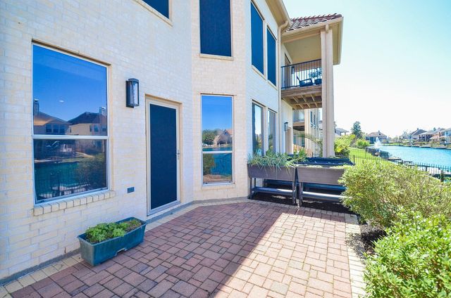 14306 Manorbier Lane, Sugar Land, TX 77498