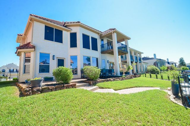 14306 Manorbier Lane, Sugar Land, TX 77498
