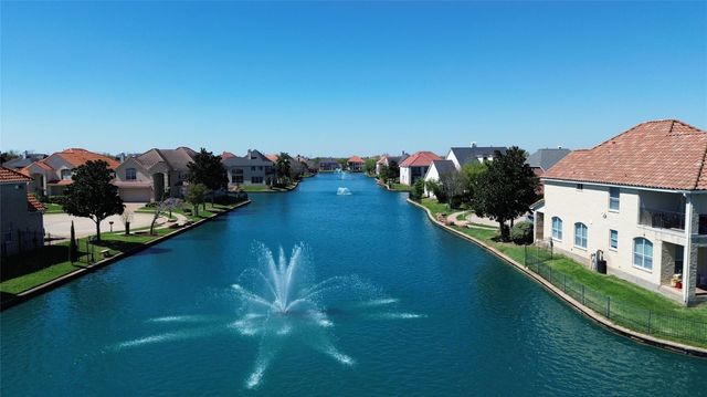 14306 Manorbier Lane, Sugar Land, TX 77498