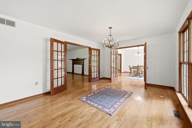 10393 HARRY BYRD HWY, Berryville, VA 22611