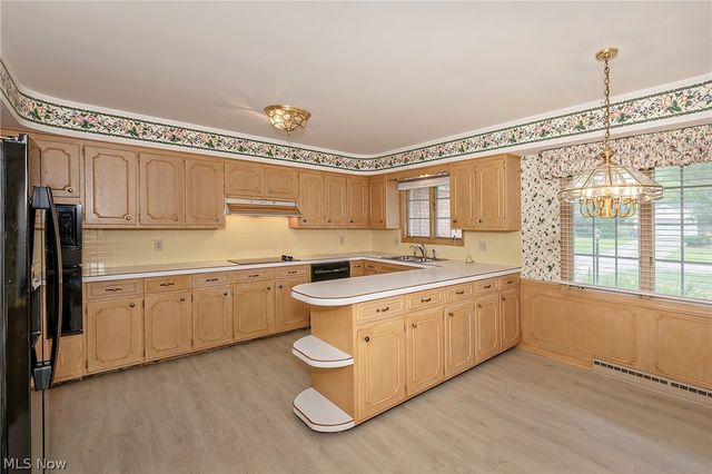 1987 Burlington Road, Akron, OH 44313
