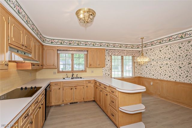 1987 Burlington Road, Akron, OH 44313