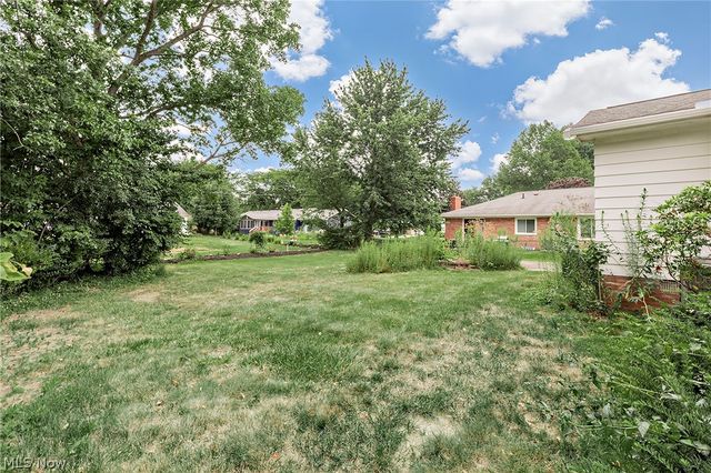 1987 Burlington Road, Akron, OH 44313