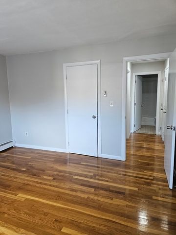 572 Cummins Highway 12, Boston, MA 02126