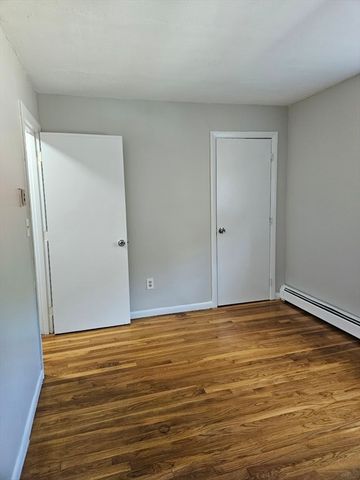 572 Cummins Highway 12, Boston, MA 02126