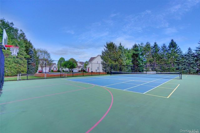 9 Shelly Lane, Mount Sinai, NY 11766