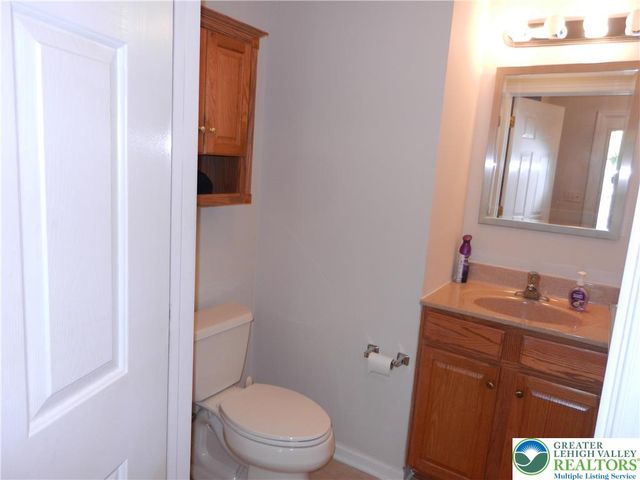 1300 Upstream Farm Road, Easton, PA 18040