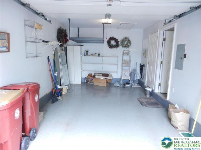1300 Upstream Farm Road, Easton, PA 18040