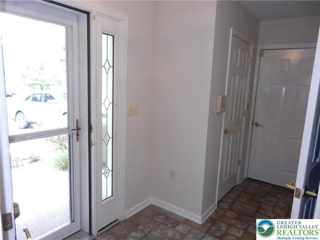 1300 Upstream Farm Road, Easton, PA 18040