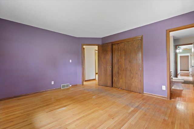 1135 Country Highlands DRIVE, Hubertus, WI 53033