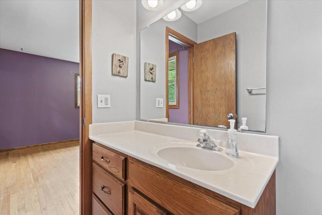 1135 Country Highlands DRIVE, Hubertus, WI 53033