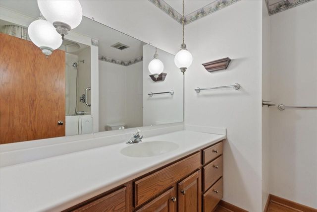1135 Country Highlands DRIVE, Hubertus, WI 53033