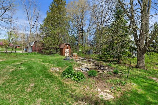 1135 Country Highlands DRIVE, Hubertus, WI 53033