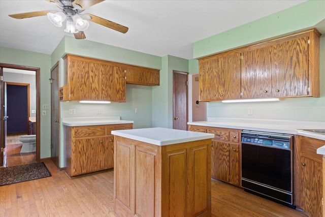 1135 Country Highlands DRIVE, Hubertus, WI 53033