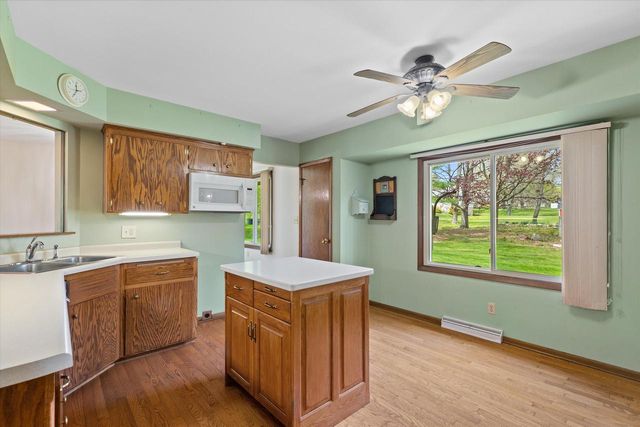 1135 Country Highlands DRIVE, Hubertus, WI 53033