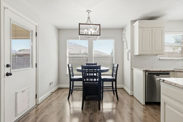 557 Jeffdale Drive, Burleson, TX 76028