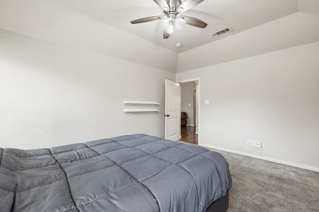 557 Jeffdale Drive, Burleson, TX 76028