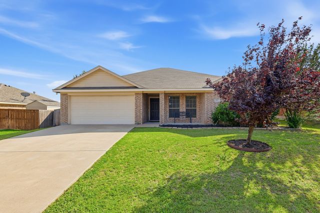 557 Jeffdale Drive, Burleson, TX 76028