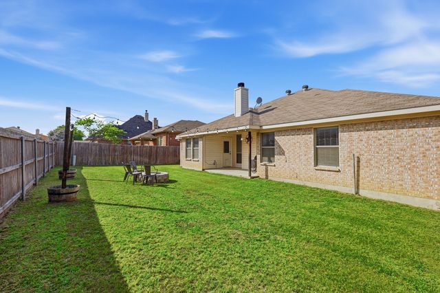 557 Jeffdale Drive, Burleson, TX 76028