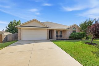 557 Jeffdale Drive, Burleson, TX 76028