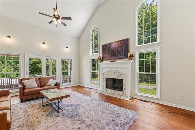 363 Burns Lane, Canton, GA 30115