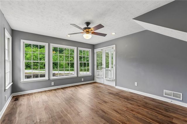 363 Burns Lane, Canton, GA 30115