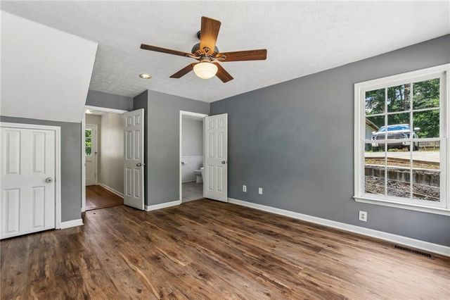 363 Burns Lane, Canton, GA 30115