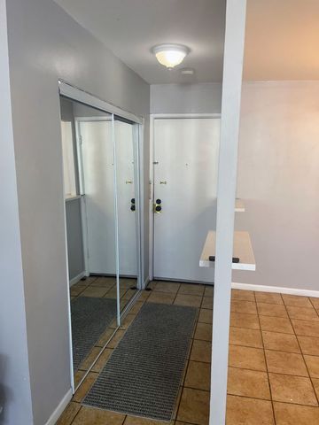 1227 S Harlem Avenue 301, Berwyn, IL 60402